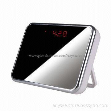 Surveillance Camera Clock with 160 Degrees Viewing Angle, 8-hour Charging Time